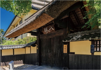 八勝館